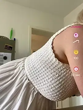Kitty4887 online show from May 28, 6:55 am