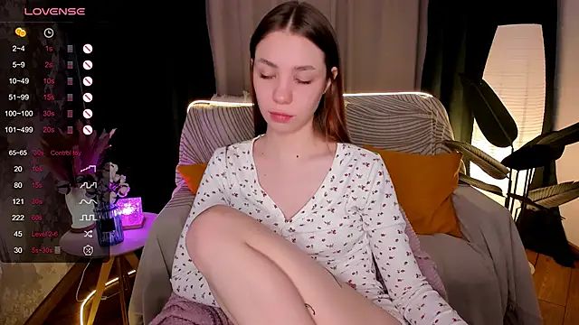 MilliBrown  online show from November 23, 8:38 am