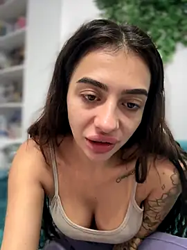 LaraVegas  online show from October 3, 5:56 am