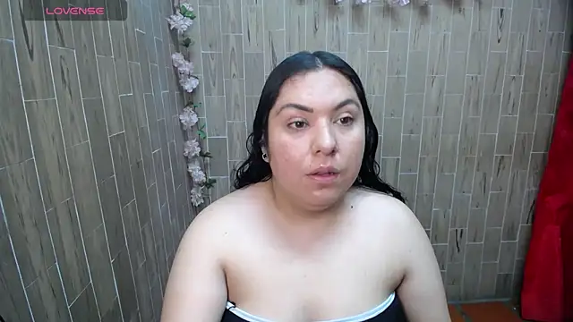 solyeria online show from May 16, 1:41 am