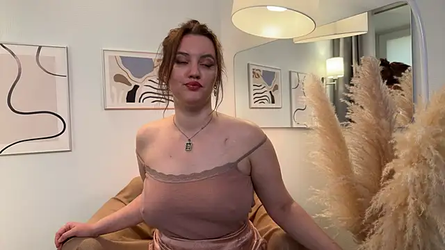 Snapshot of Lella_Ryann_ chatting on October 18, 1:36 pm Lella Ryann online show from October 18, 1:36 pm