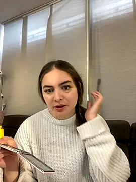 imlindapink online show from October 3, 4:12 pm