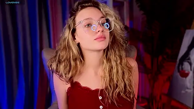 Snapshot of ElizavecaSunrise chatting on September 27, 10:11 am ElizavecaSunrise online show from September 27, 10:11 am