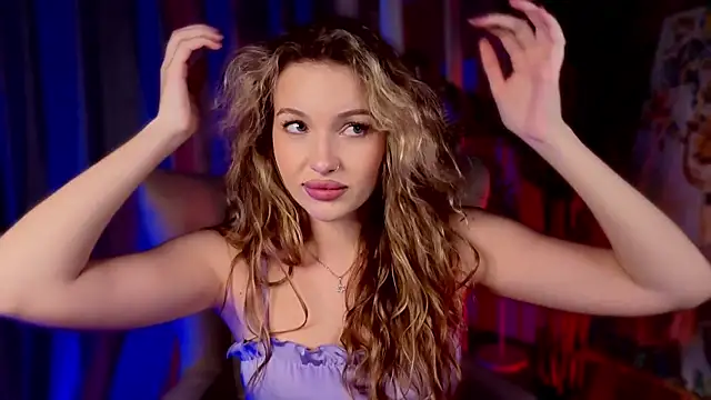 Snapshot of ElizavecaSunrise chatting on October 13, 2:09 pm ElizavecaSunrise online show from October 13, 2:09 pm