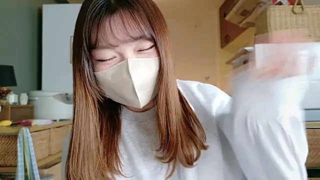  Yui  online show from October 12, 4:26 am