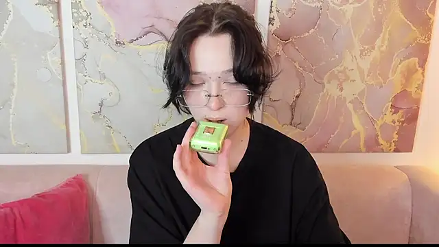 fiamoory online show from March 25, 1:22 am