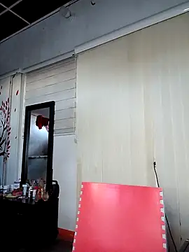 Snapshot of anniecoopeer chatting on October 15, 10:40 am anniecoopeer online show from October 15, 10:40 am