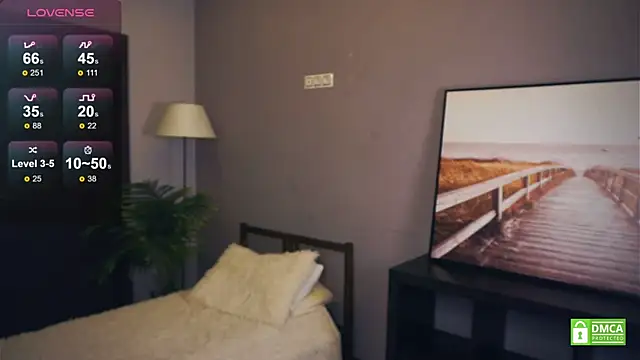 EsmaCarll online show from September 27, 8:49 pm