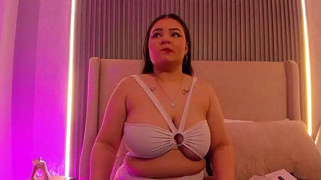 Snapshot of KatyaPittman chatting on October 6, 7:29 pm KatyaPittman online show from October 6, 7:29 pm