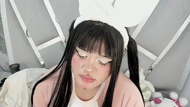 Snapshot of kittyhtx chatting on October 16, 6:05 am kittyhtx online show from October 16, 6:05 am