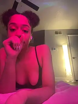 Snapshot of redbonejada chatting on September 25, 1:37 am redbonejada online show from September 25, 1:37 am