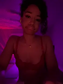 Snapshot of redbonejada chatting on September 19, 1:37 am redbonejada online show from September 19, 1:37 am