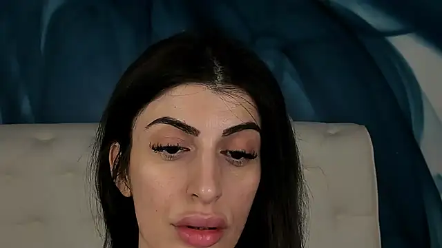 SkinnyDolly online show from December 14, 3:01 am