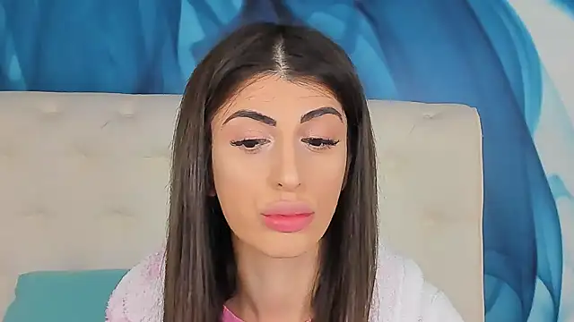 SkinnyDolly online show from March 1, 8:41 pm