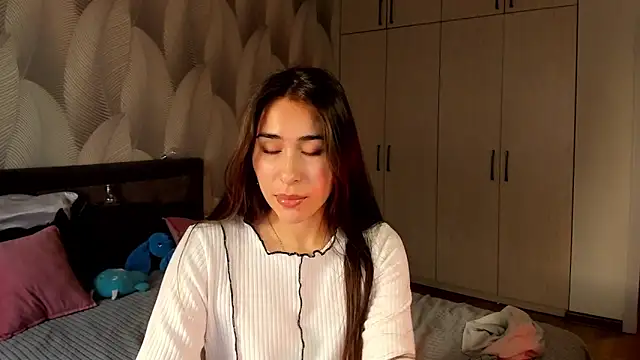 Snapshot of Bambiii_bby chatting on November 1, 2:16 am Bambiii bby online show from November 1, 2:16 am