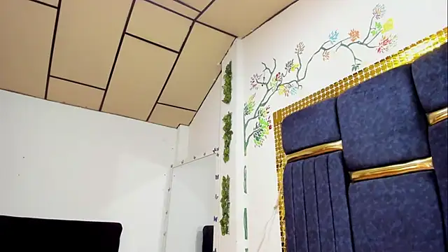 Snapshot of skaysanchez1 chatting on September 19, 8:52 pm skaysanchez1 online show from September 19, 8:52 pm