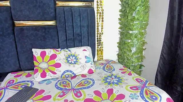 Snapshot of skaysanchez1 chatting on October 13, 7:16 pm skaysanchez1 online show from October 13, 7:16 pm