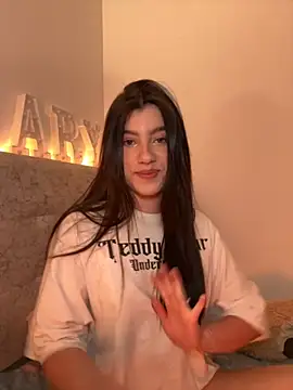 Snapshot of ARITOO_ chatting on October 28, 5:46 am ARITOO  online show from October 28, 5:46 am