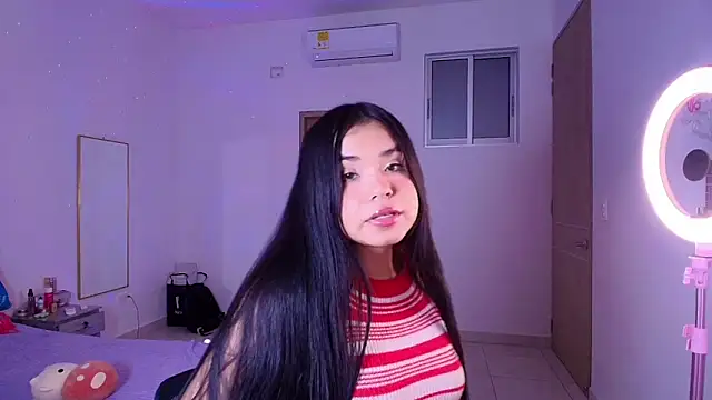 AuroraFiore online show from October 18, 3:31 am