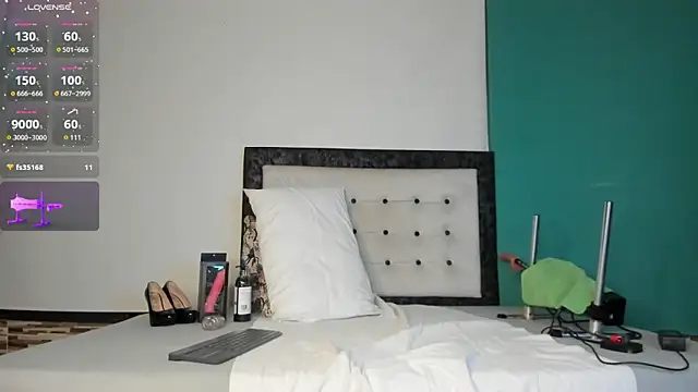 kinky polar online show from February 19, 3:50 am