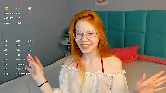 Esme Runn online show from September 19, 2:43 am