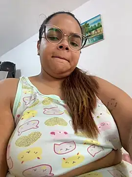 Evabigass online show from March 26, 1:13 pm