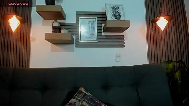 Snapshot of Layla_707 chatting on October 14, 12:24 am Layla 707 online show from October 14, 12:24 am