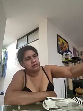 siri duque online show from February 22, 4:19 pm