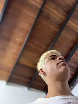 Leo bunny hot online show from March 15, 9:17 pm