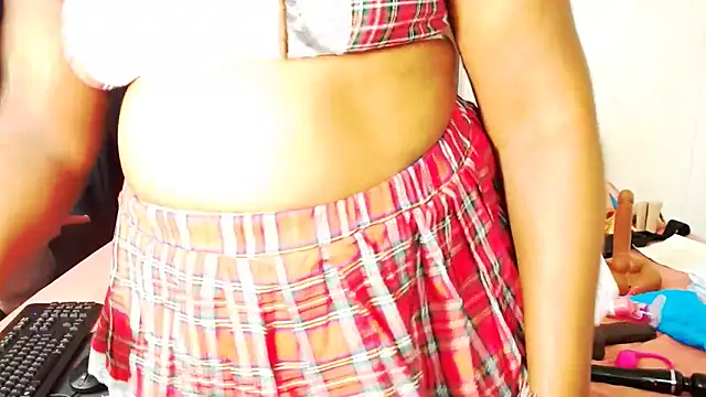 Snapshot of Hotxbums22 chatting on October 13, 3:20 am Hotxbums22 online show from October 13, 3:20 am