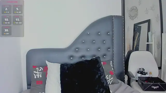 Miranda Foxx online show from October 5, 5:07 pm