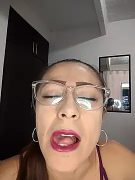 Venus-Wood online show from September 19, 6:18 pm