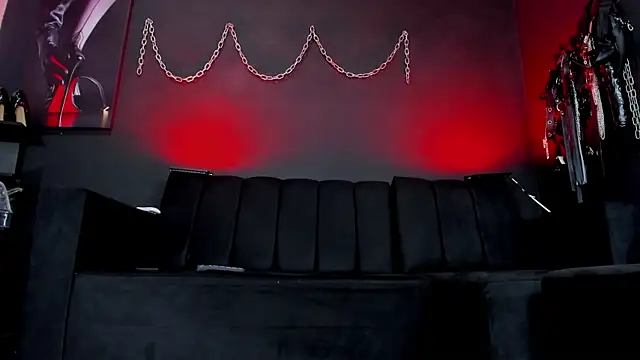 DelaneyStone online show from February 27, 9:03 pm