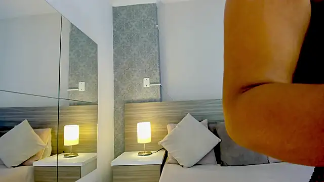 Snapshot of Mistyca chatting on October 10, 11:59 am Mistyca online show from October 10, 11:59 am