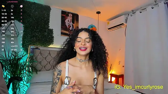 Snapshot of CurlyRose__ chatting on September 15, 10:50 pm CurlyRose online show from September 15, 10:50 pm