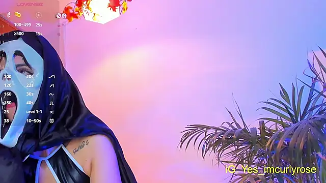 Snapshot of CurlyRose__ chatting on October 21, 11:20 pm CurlyRose   online show from October 21, 11:20 pm