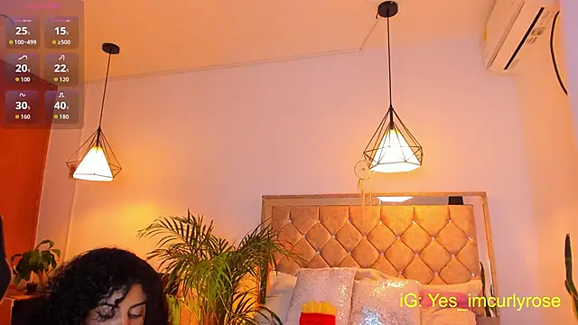 Snapshot of CurlyRose__ chatting on October 18, 9:49 pm CurlyRose   online show from October 18, 9:49 pm