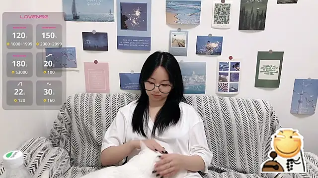 Snapshot of LiLiYbaby chatting on September 23, 6:11 am LiLiYbaby online show from September 23, 6:11 am