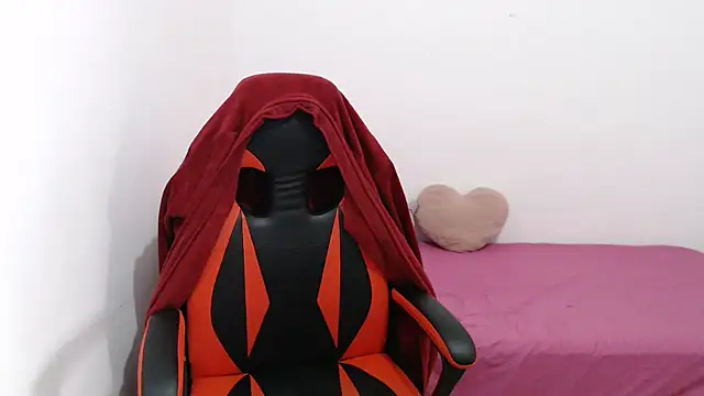 Snapshot of madelyn30 chatting on October 14, 9:45 am madelyn30 online show from October 14, 9:45 am