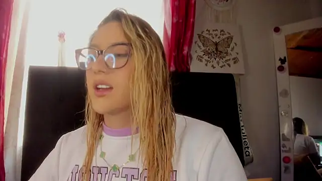 miss julietaa online show from January 14, 4:12 pm