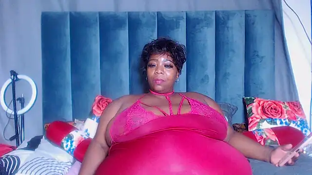 BustyWendyXXX47 online show from December 2, 7:49 pm