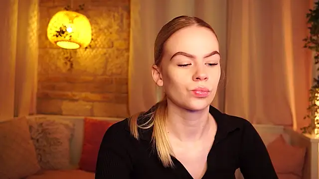 sn0w barbie online show from October 16, 8:50 am