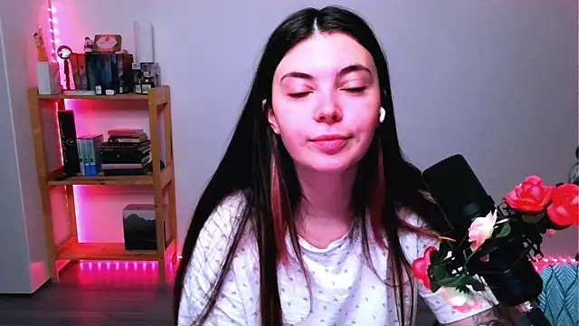 Snapshot of peaachybabe__ chatting on October 15, 11:07 pm peaachybabe   online show from October 15, 11:07 pm