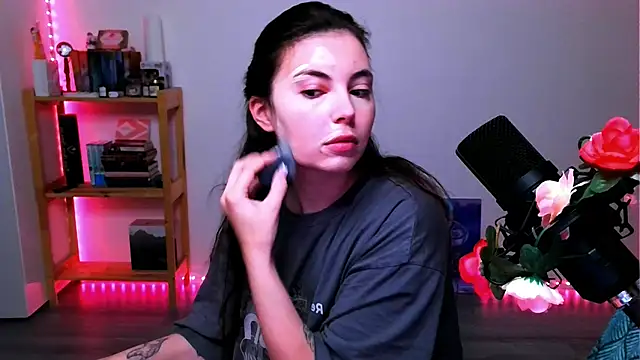 Snapshot of peaachybabe__ chatting on October 10, 7:19 pm peaachybabe   online show from October 10, 7:19 pm