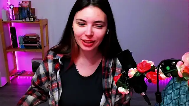 Snapshot of peaachybabe__ chatting on October 1, 7:19 pm peaachybabe   online show from October 1, 7:19 pm