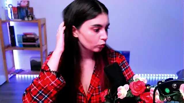 Snapshot of peaachybabe__ chatting on September 28, 4:56 pm peaachybabe   online show from September 28, 4:56 pm