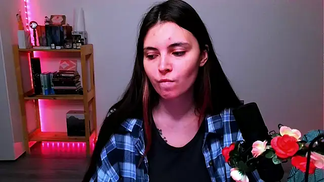 Snapshot of peaachybabe__ chatting on October 9, 4:44 pm peaachybabe   online show from October 9, 4:44 pm