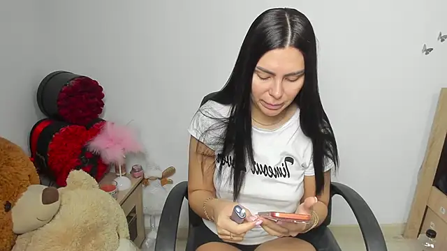 kilenyapatrice online show from April 17, 12:18 pm