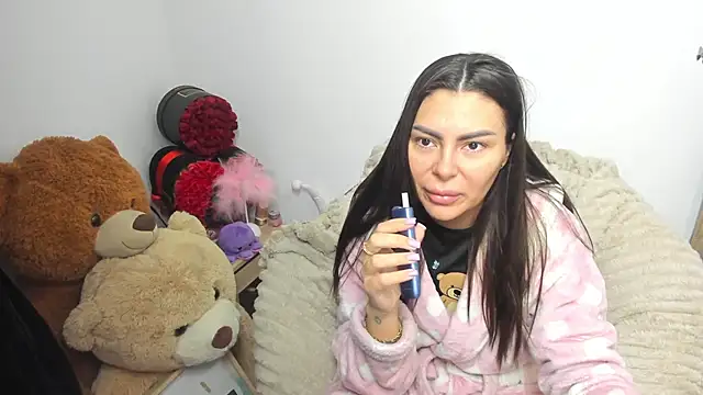 kilenyapatrice online show from February 1, 11:42 am