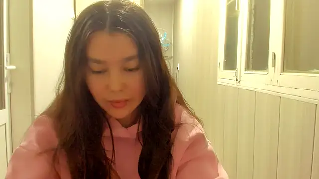 LunaXmii online show from November 8, 6:46 pm